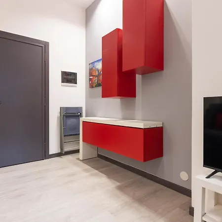 דירה Temporaryflat San Babila מילאנו